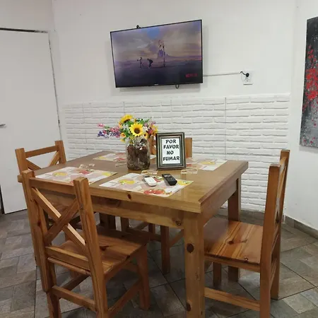 Departamento Familiar Con Estacionamiento Incluido Apartment Bahía Blanca Exterior photo